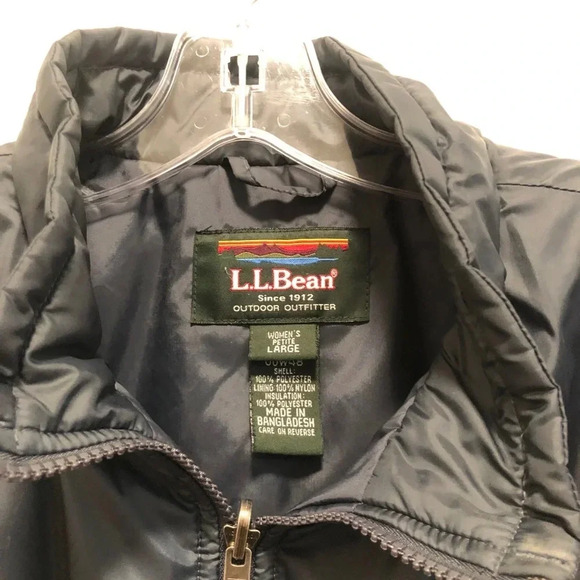 L.L.Bean Women’s Petite Large Zip Up Puffer Jacket - Picture 3 of 9